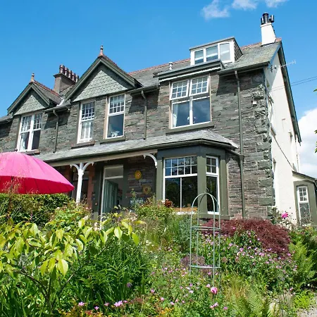 Semesterbostad The Mount Self-catering *