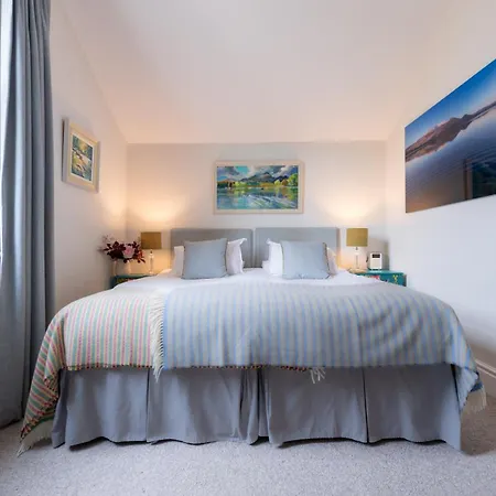 Semesterbostad The Mount Self-catering *